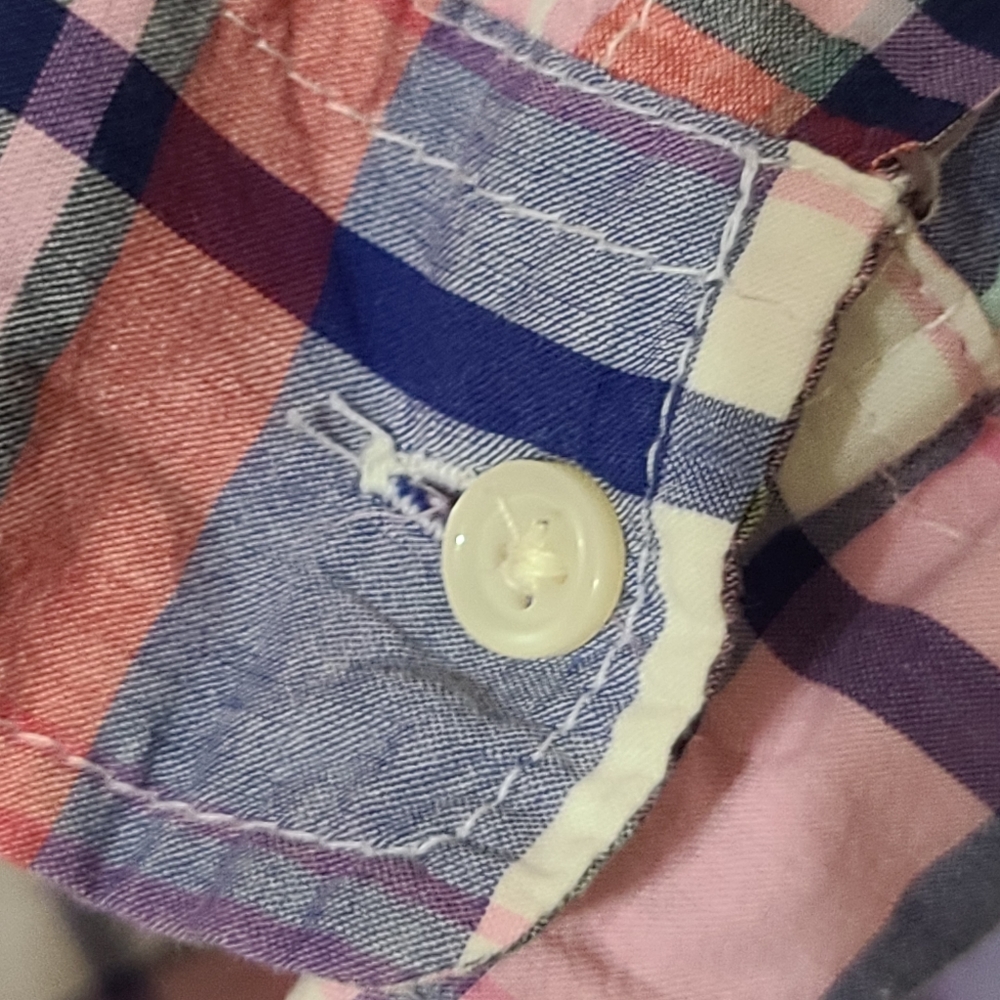 Old Navy The Classic Shirt - Picture 5 of 6